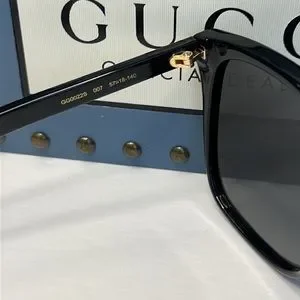 Gucci | Accessories | Authentic Gucci Grey Gradient Cat Eye  display picture 2